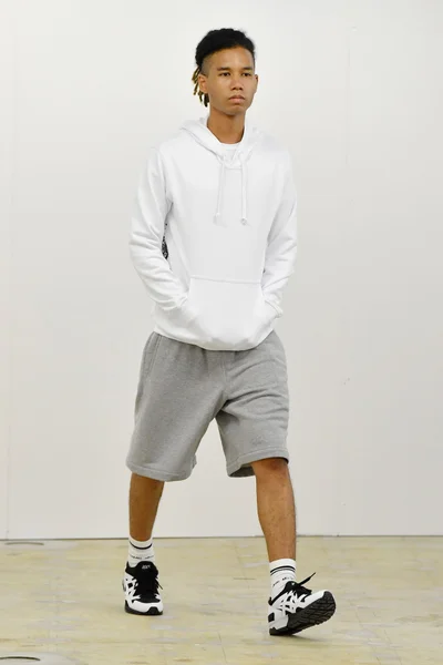 Look 27